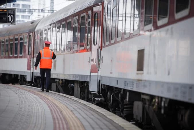 Železničná výpravkyňa nastúpila do služby pod vplyvom alkoholu