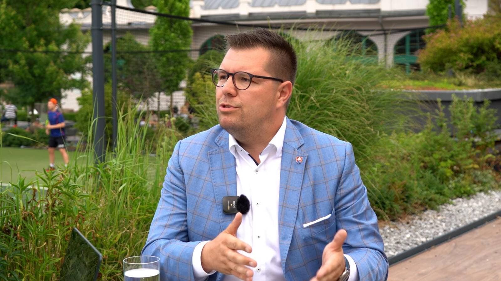 ŠIMKO: Odmietam povinné elektromobily, som za DOBROVOĽNOSŤ (VIDEO)