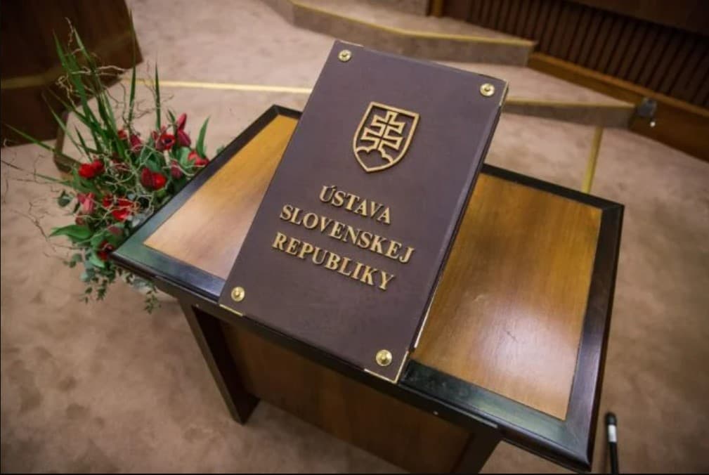Chystaná zmena ústavy: uznané budú len dve pohlavia