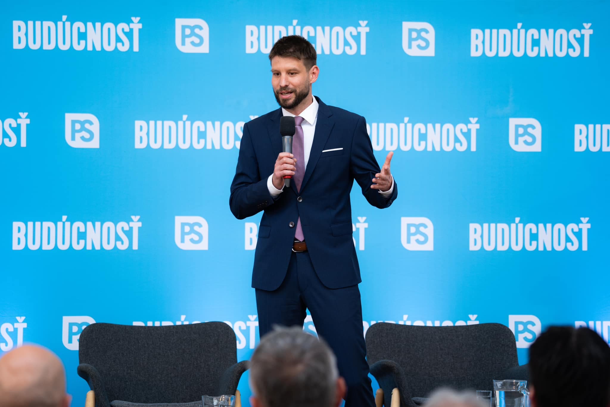 PS pred eurovoľbami naberá NA SILE: Šimečka zostáva jasným LÍDROM strany