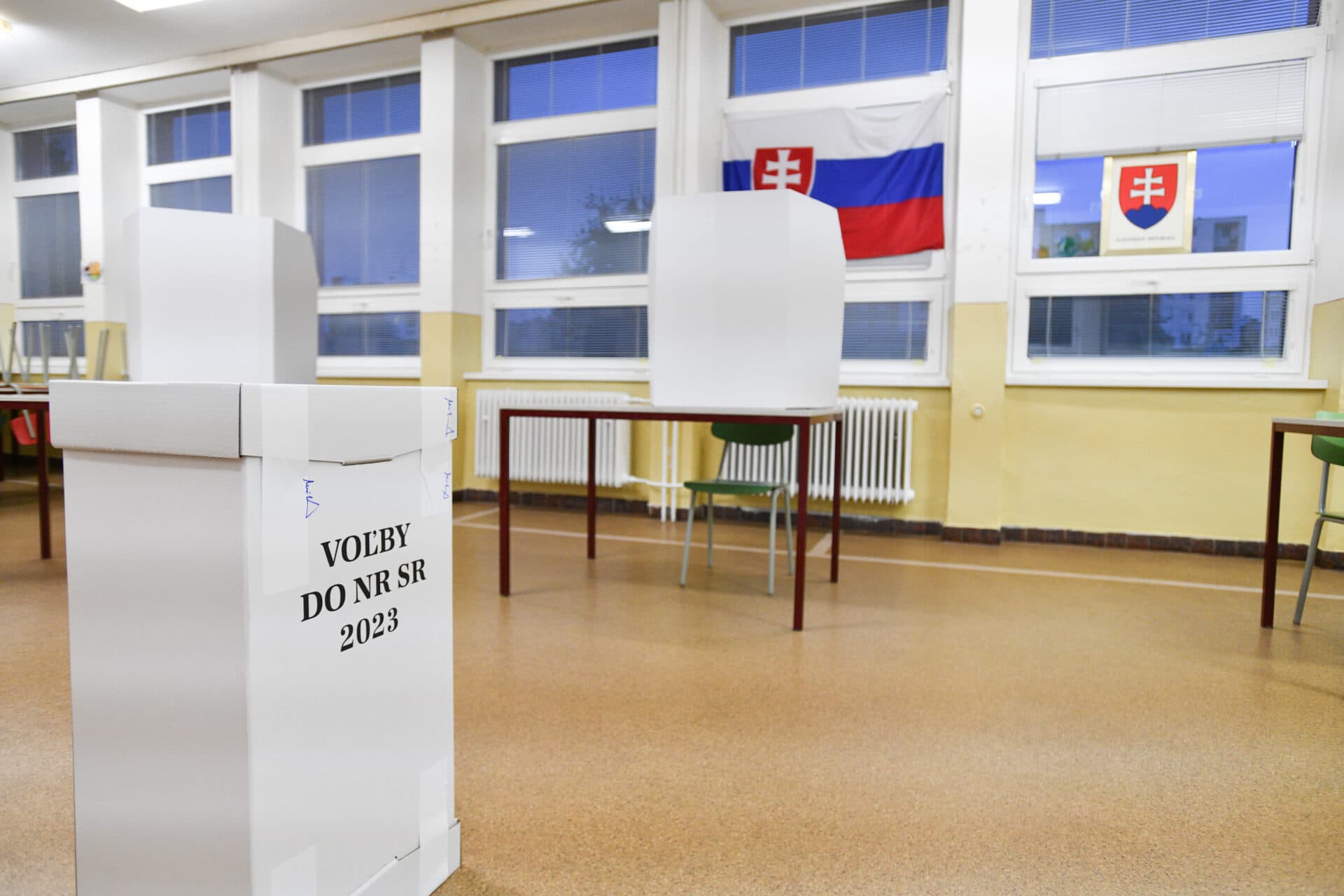 V Michalovciach prebiehajú voľby bez problémov