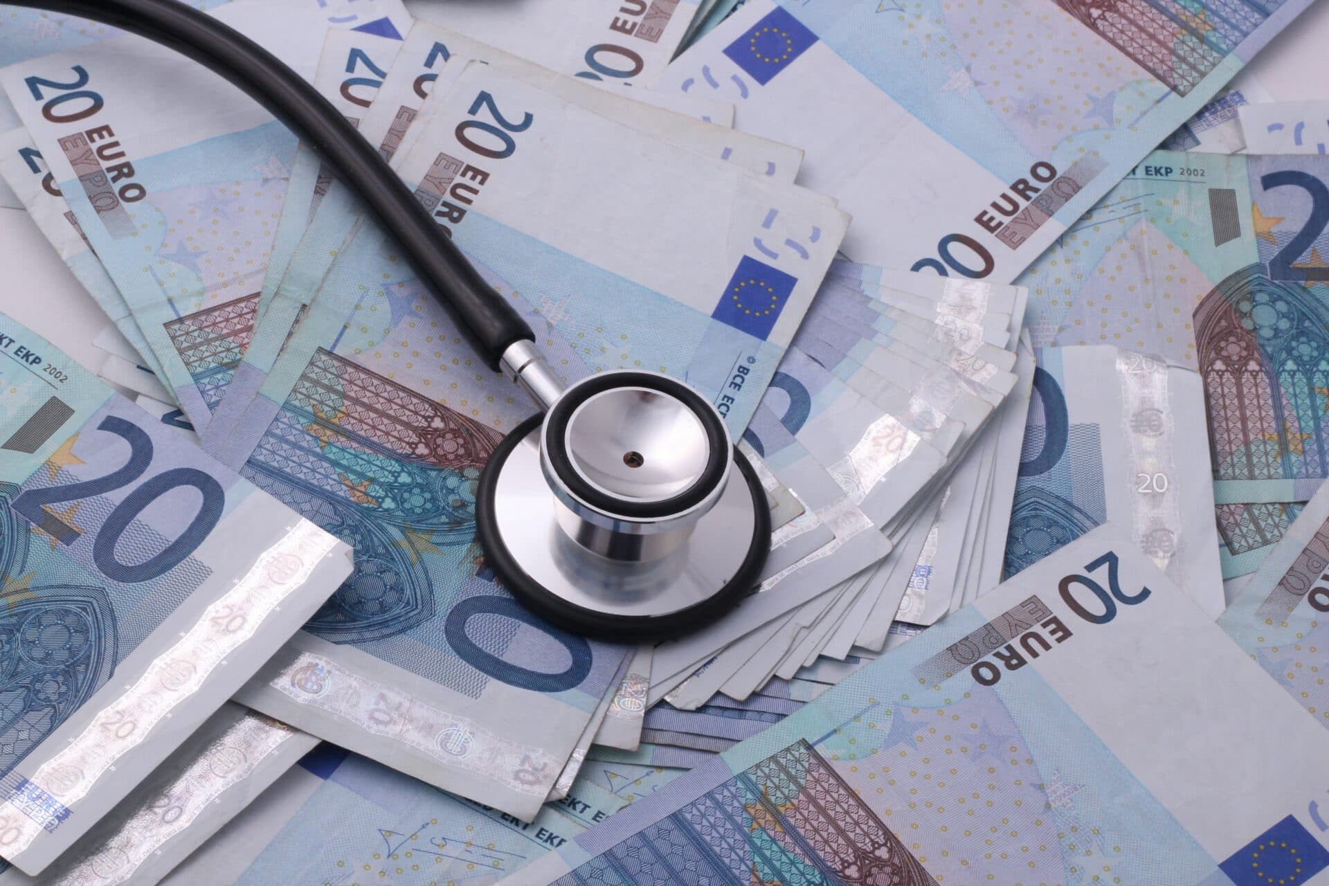 Renomovaná agentúra znížila Slovensku rating, reaguje na ZLÝ STAV našich verejných financií