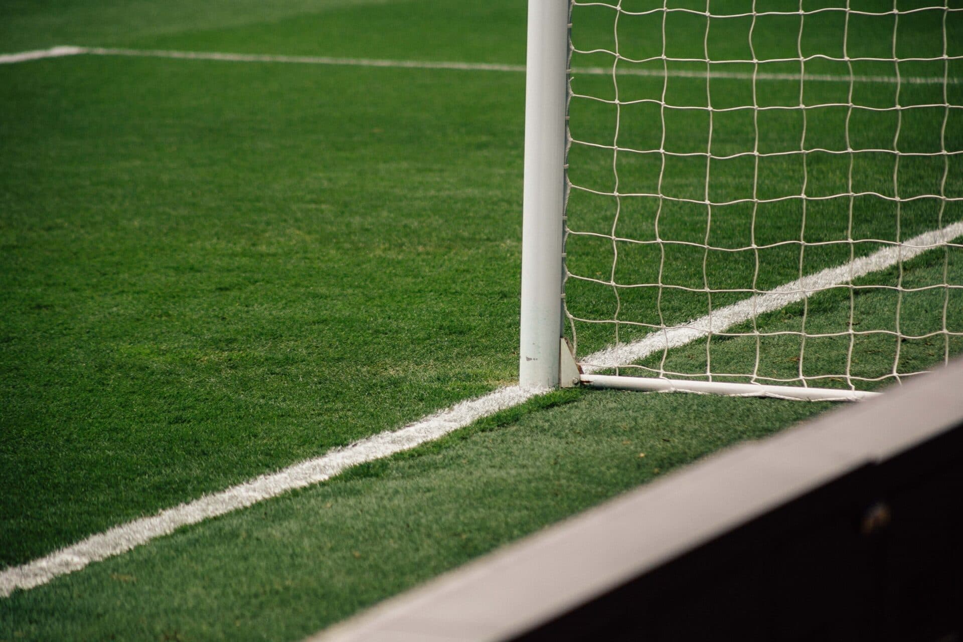 Futbal na východe skončil tragicky. O život prišla iba 6-ročná osoba