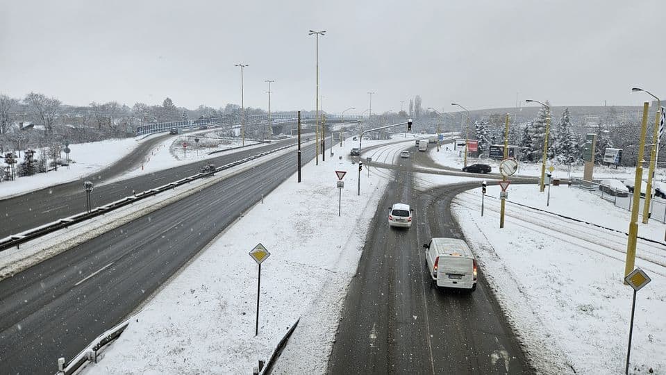 Košice zvládajú bielu nádielku bez problémov, uvádza mesto