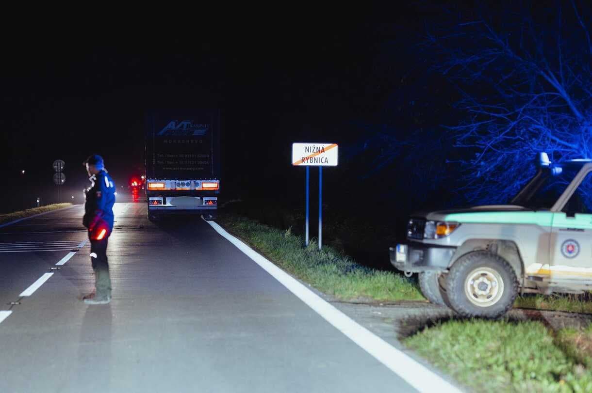 Kolóny ukrajinských kamiónov na hraniciach trvajú už niekoľko dní. Čo je dôvodom?