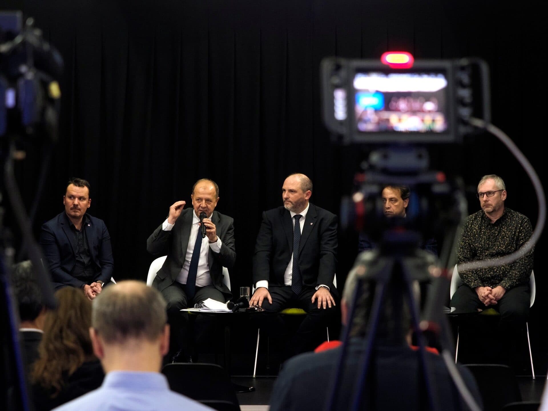 Polaček s Rybníčkom apelujú na poslancov: KOŠICIAM hrozí NÚTENÁ SPRÁVA
