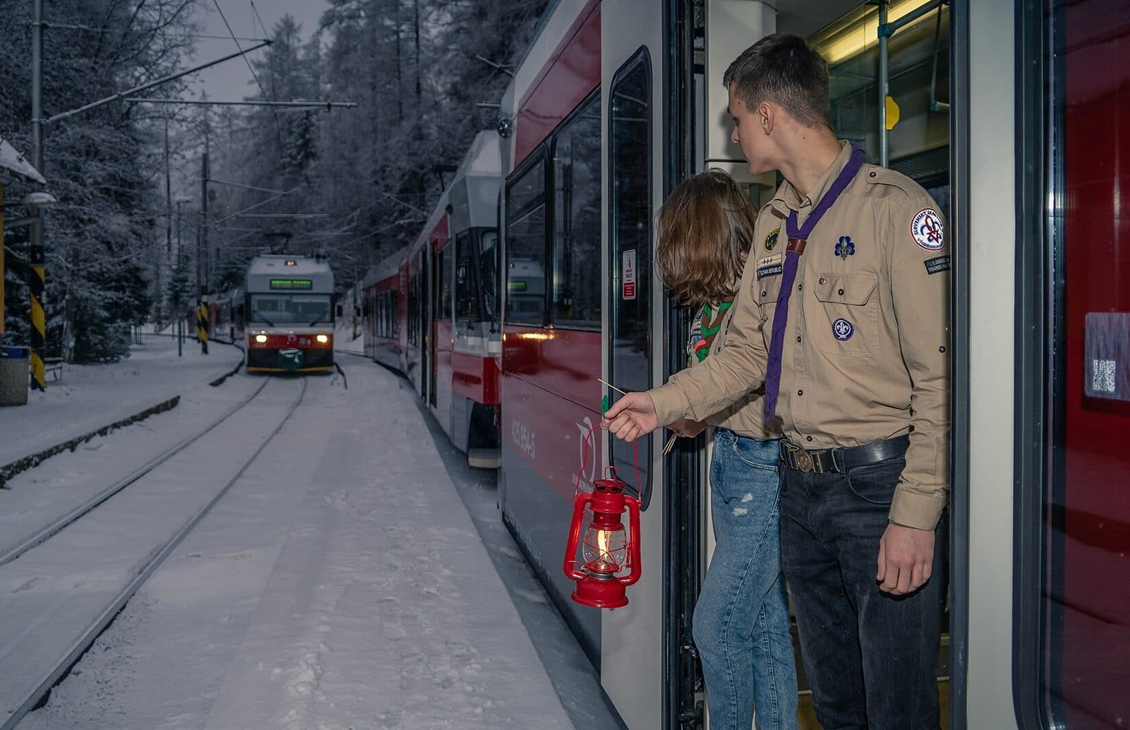 Betlehemské svetlo bude roznesené po celom Slovensku. Takto ho jednoducho nájdete!