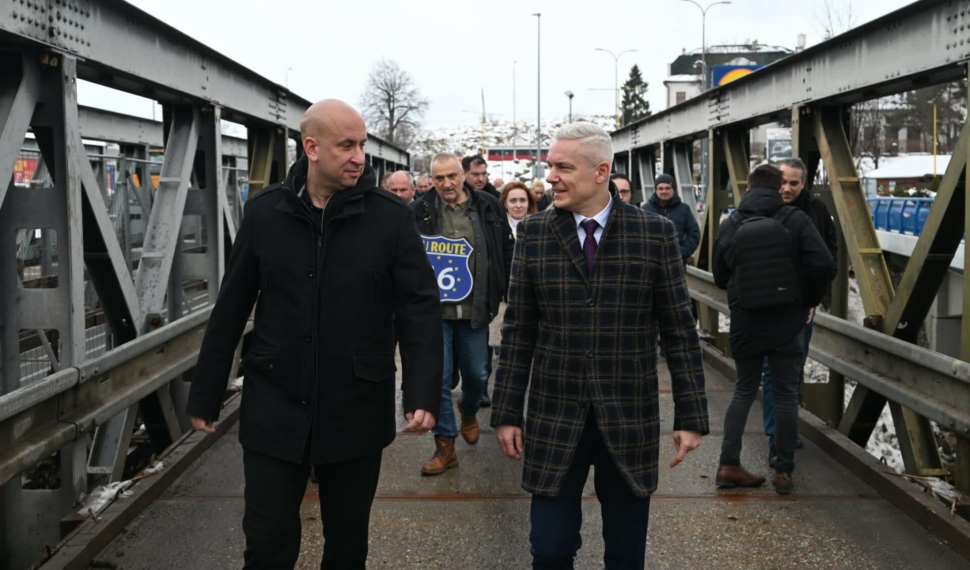 KEŽMARČANIA sa po štyroch rokoch DOČKALI, konečne majú nový most