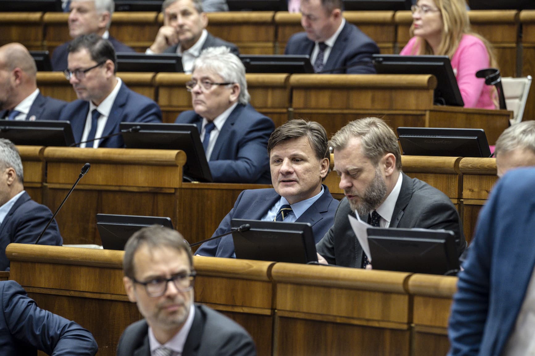Poslanci odignorovali KRITIKOV, občanom schválili daňový bonus na hypotéky