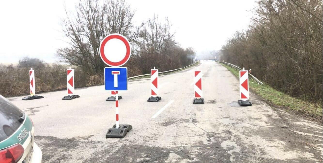 Polícia upozorňuje vodičov! Tento úsek je pre účastníkov cestnej premávky NEPREJAZDNÝ