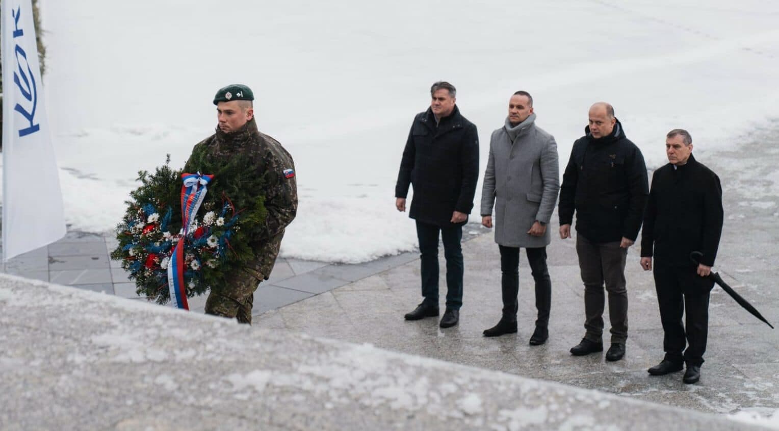 Pietna spomienka pri pamätníku na Dargove. Oslobodzovanie si vyžiadalo 22-tisíc životov (FOTO)