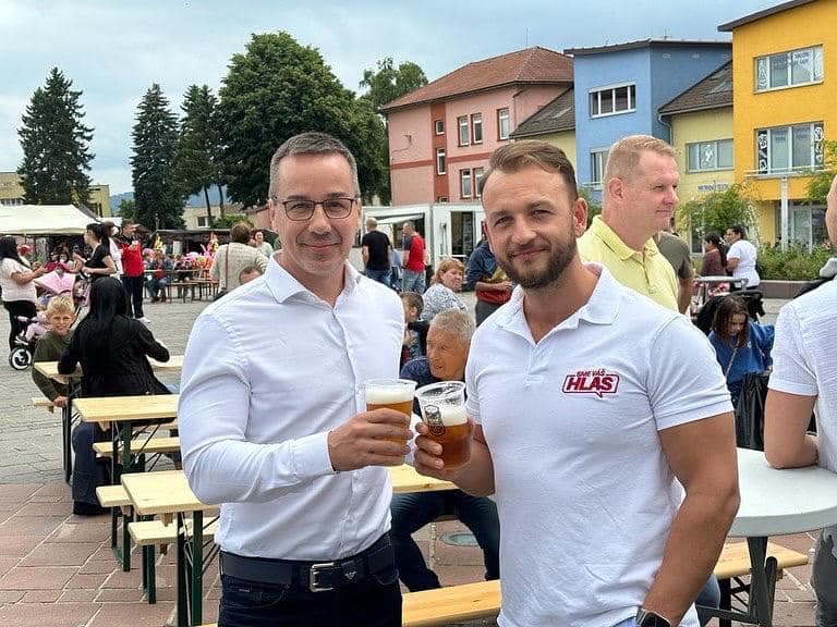 VIEME, kto má nahradiť Pellegriniho v čele Hlasu: Vybralo si predsedníctvo Tomáša alebo Šutaja Eštoka?