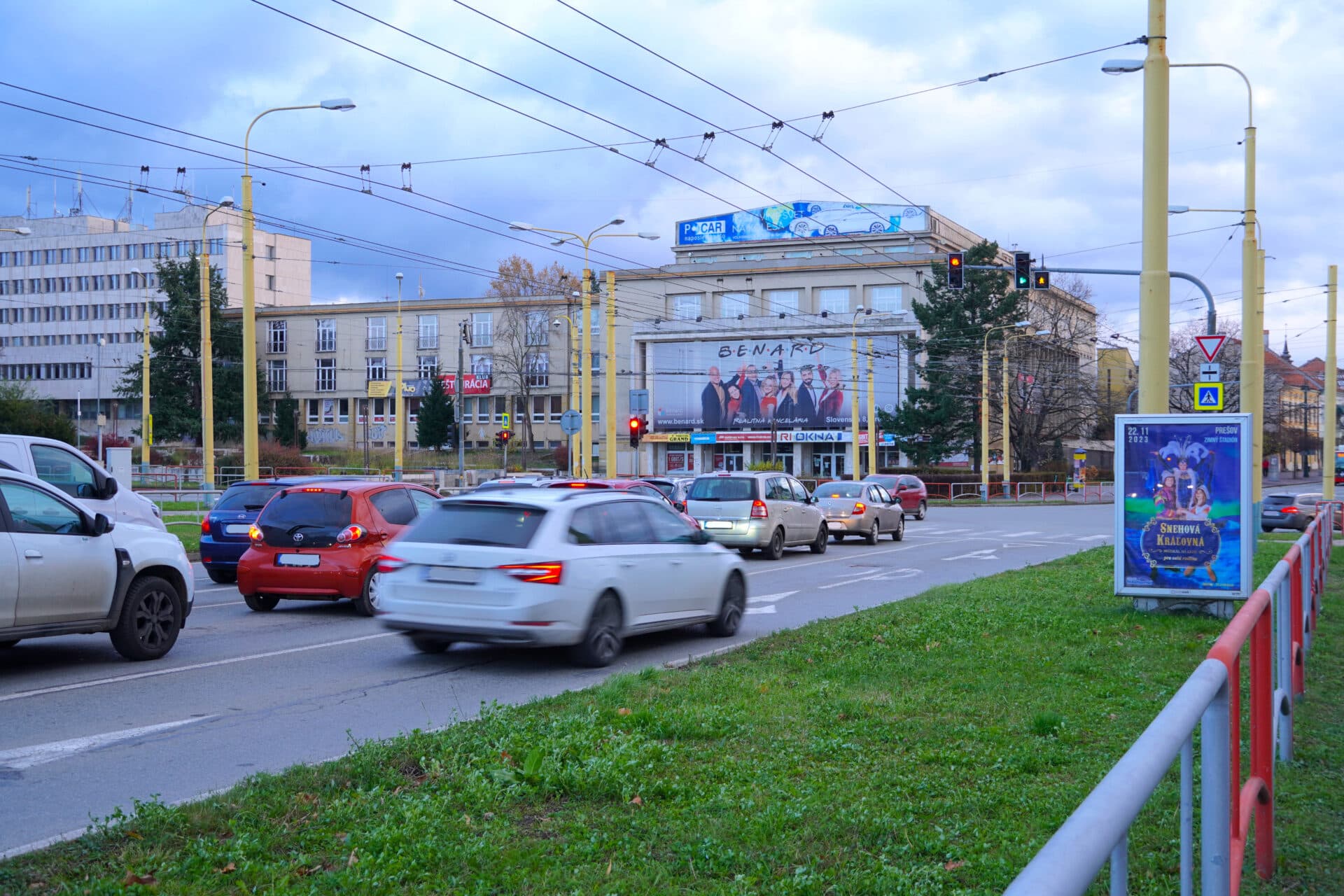 Radnica bojuje proti reklamnému smogu. Za nelegálne bannery hrozí pokuta