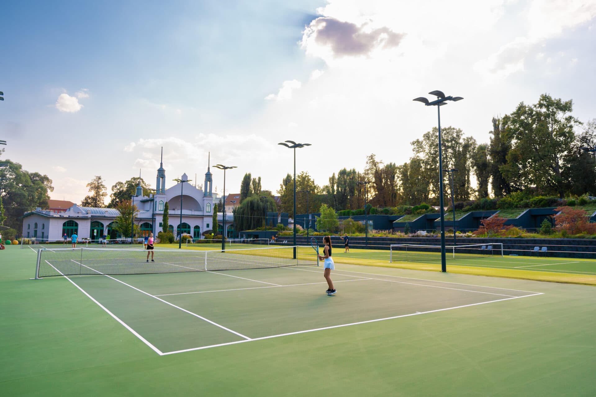 Do centra Košíc sa vrátil tenis. Vymeňte halové priestory za pohyb pod holým nebom (FOTO)