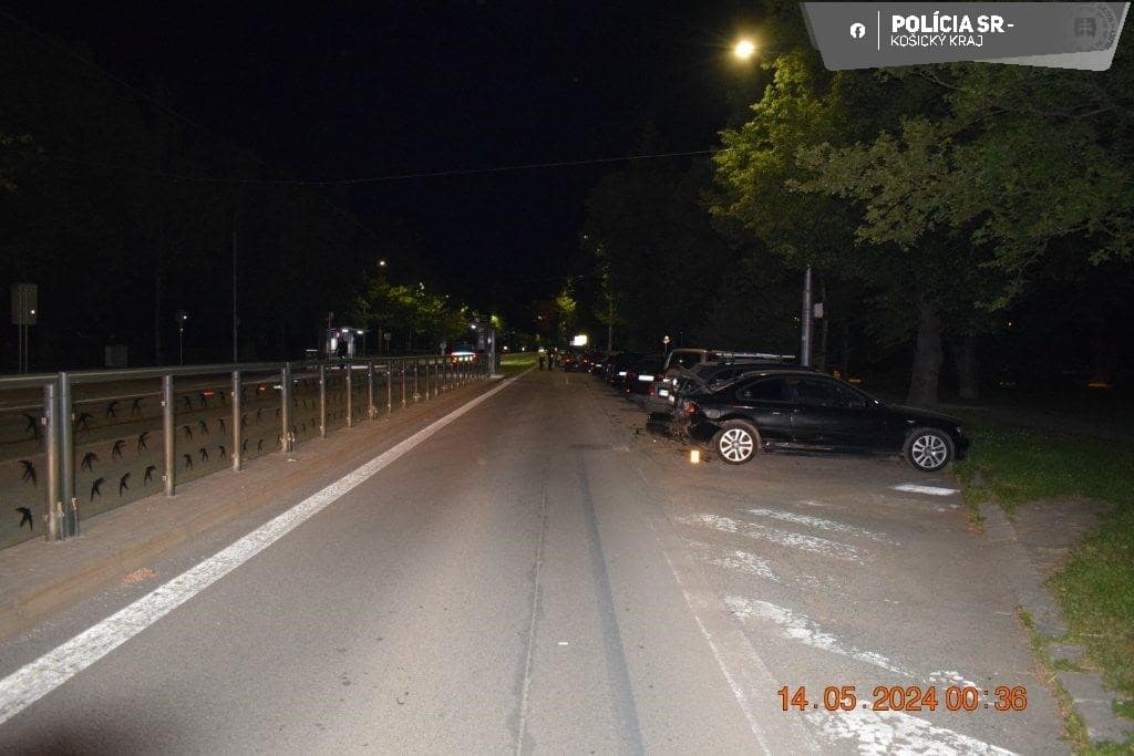 Počas noci nabúrala opitá vodička až päť áut, skončila v cele (FOTO)
