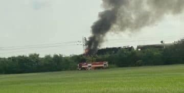 Autobus sa zrazil s vlakom! Na mieste je viacero mŕtvych a zranených (FOTO)
