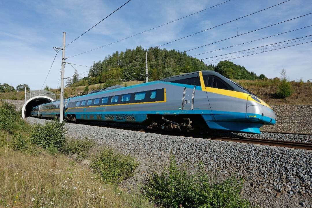 Košičanov čakajú na trase do Prahy a naspäť ZMENY. Pozrite sa načo sa treba pripraviť