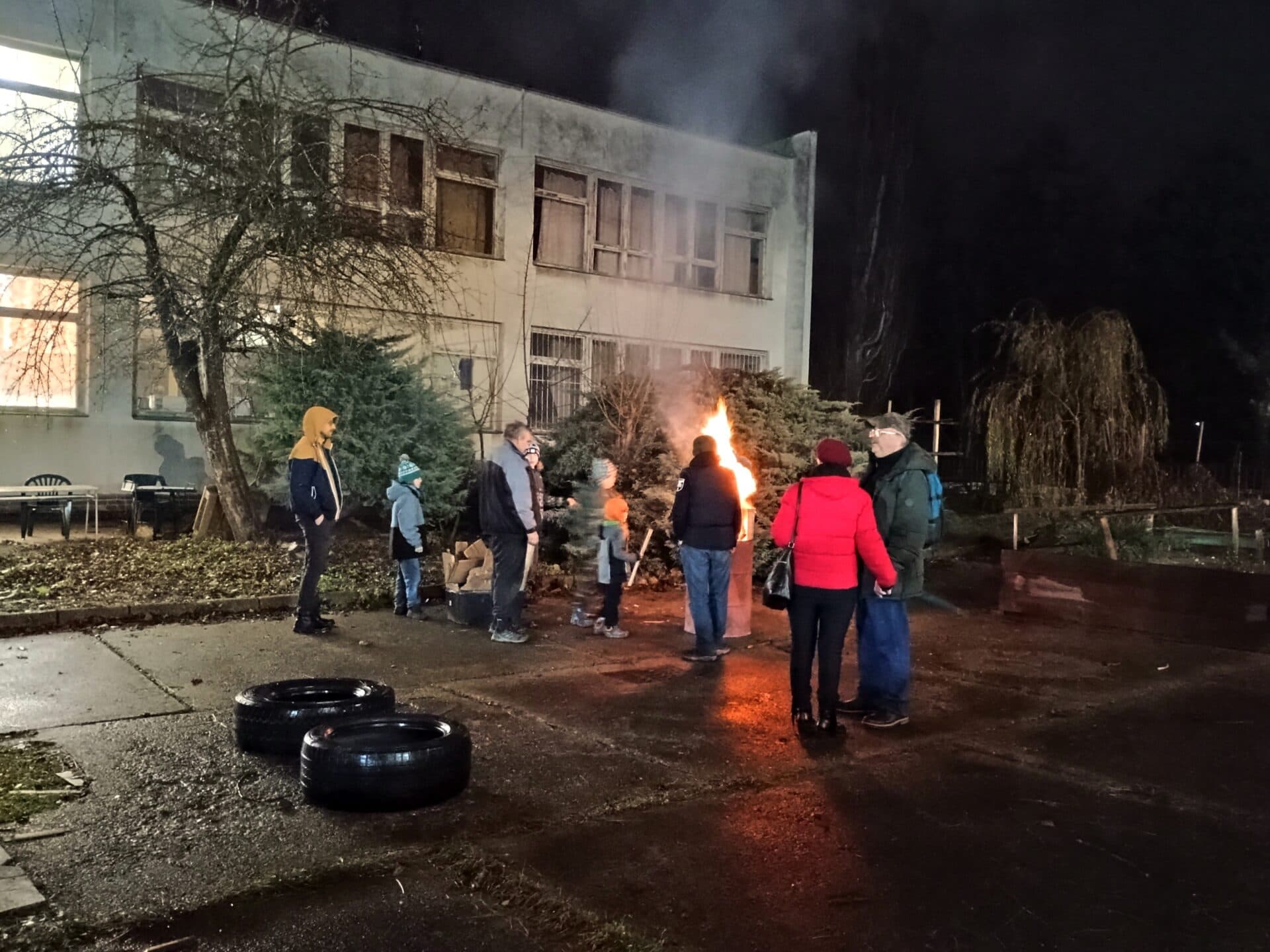 Košickí žiaci strávili noc vonku, aby zažili aké je byť bez domova
