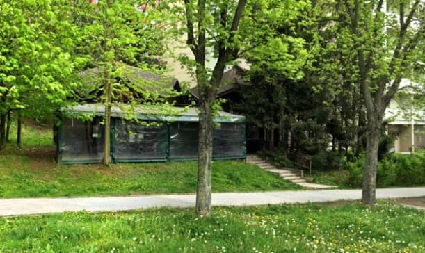Z bistra na Sídlisku Ťahanovce ukradli peniaze aj tovar
