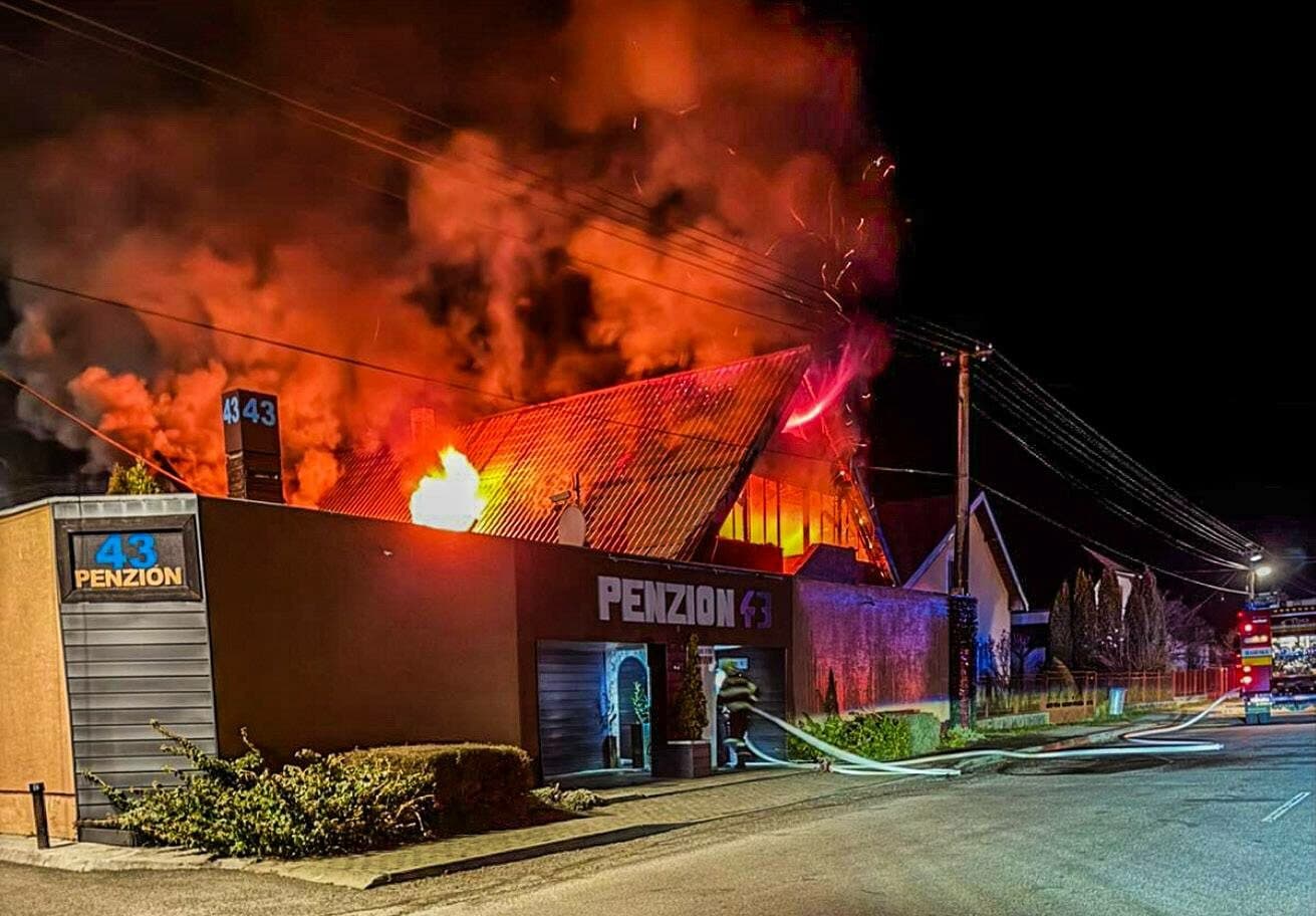 Tragický požiar penziónu si vyžiadal jednu obeť