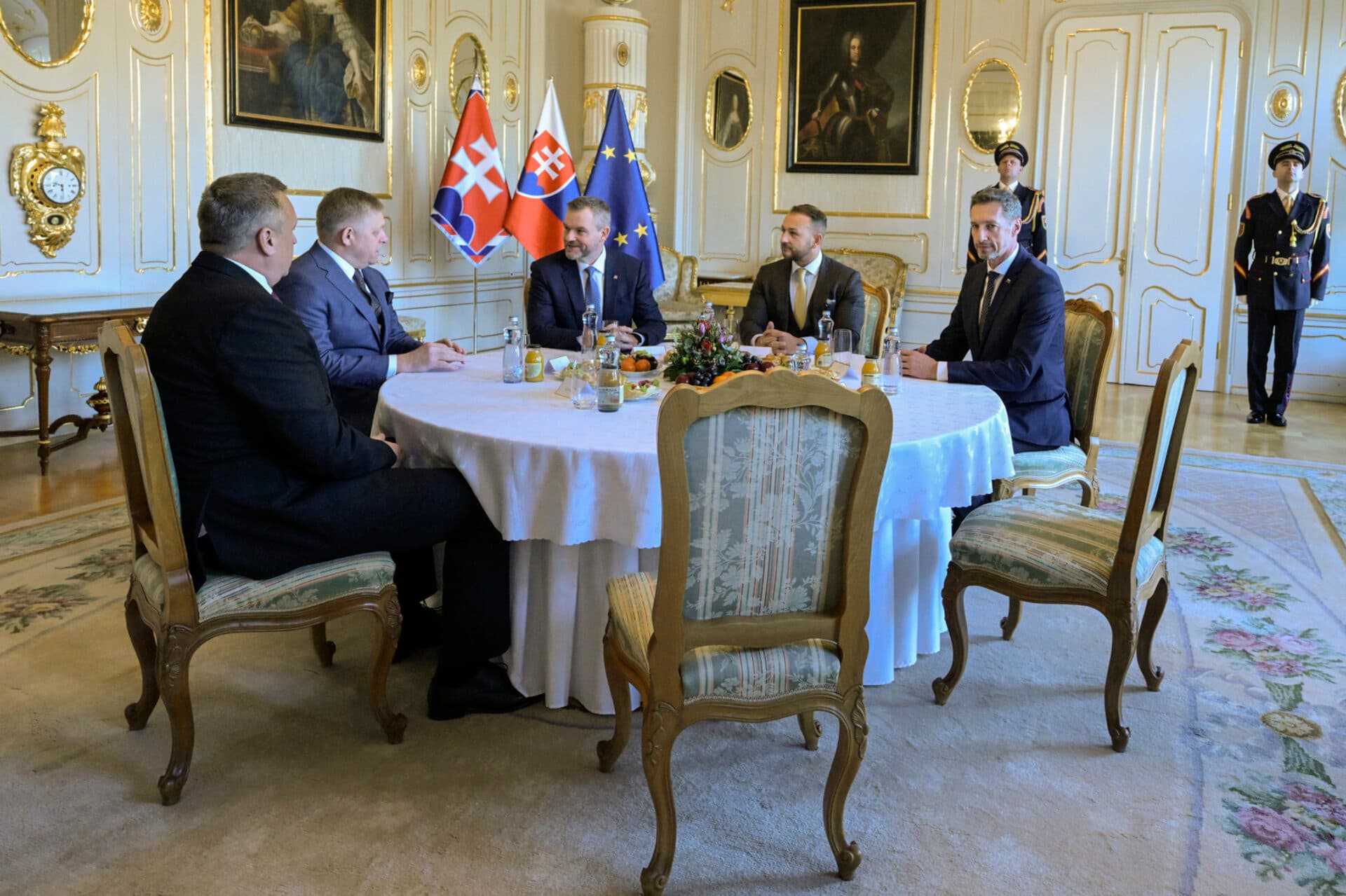 Podľa prezidenta Pellegriniho, nikto nepripravuje odchod Slovenska z EÚ ani z NATO