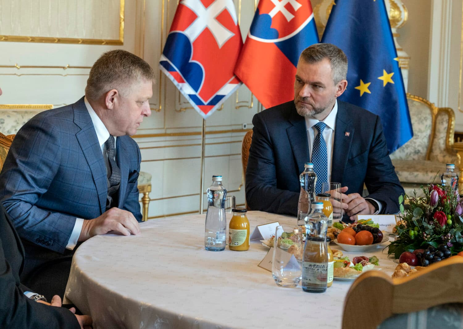 Premiér Fico odovzdal prezidentovi návrh na personálnu zmenu vo vláde