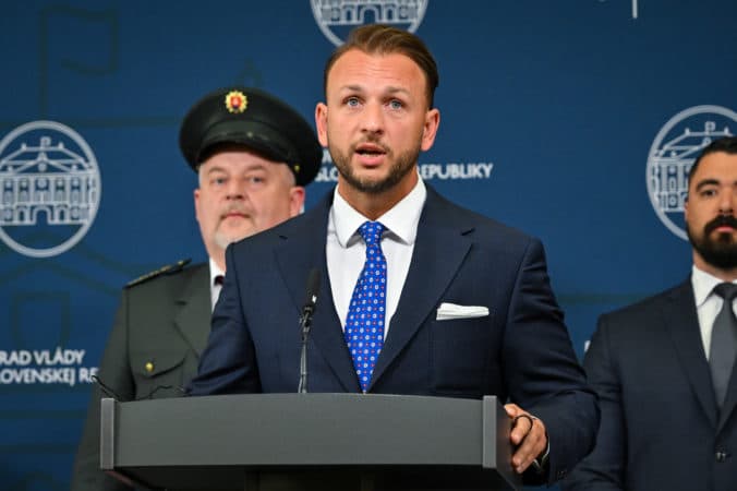 Hlas-SD odmieta predčasné voľby, je pripravený rokovať o rekonštrukcii vlády