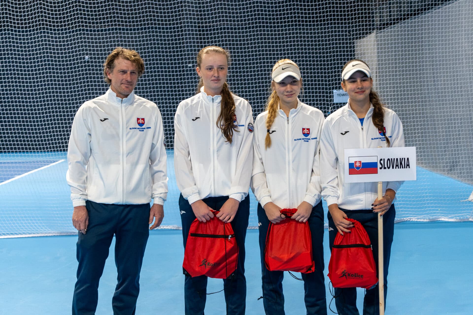 Premiéra európskeho turnaja v NTC skončila postupom sloveniek do finále