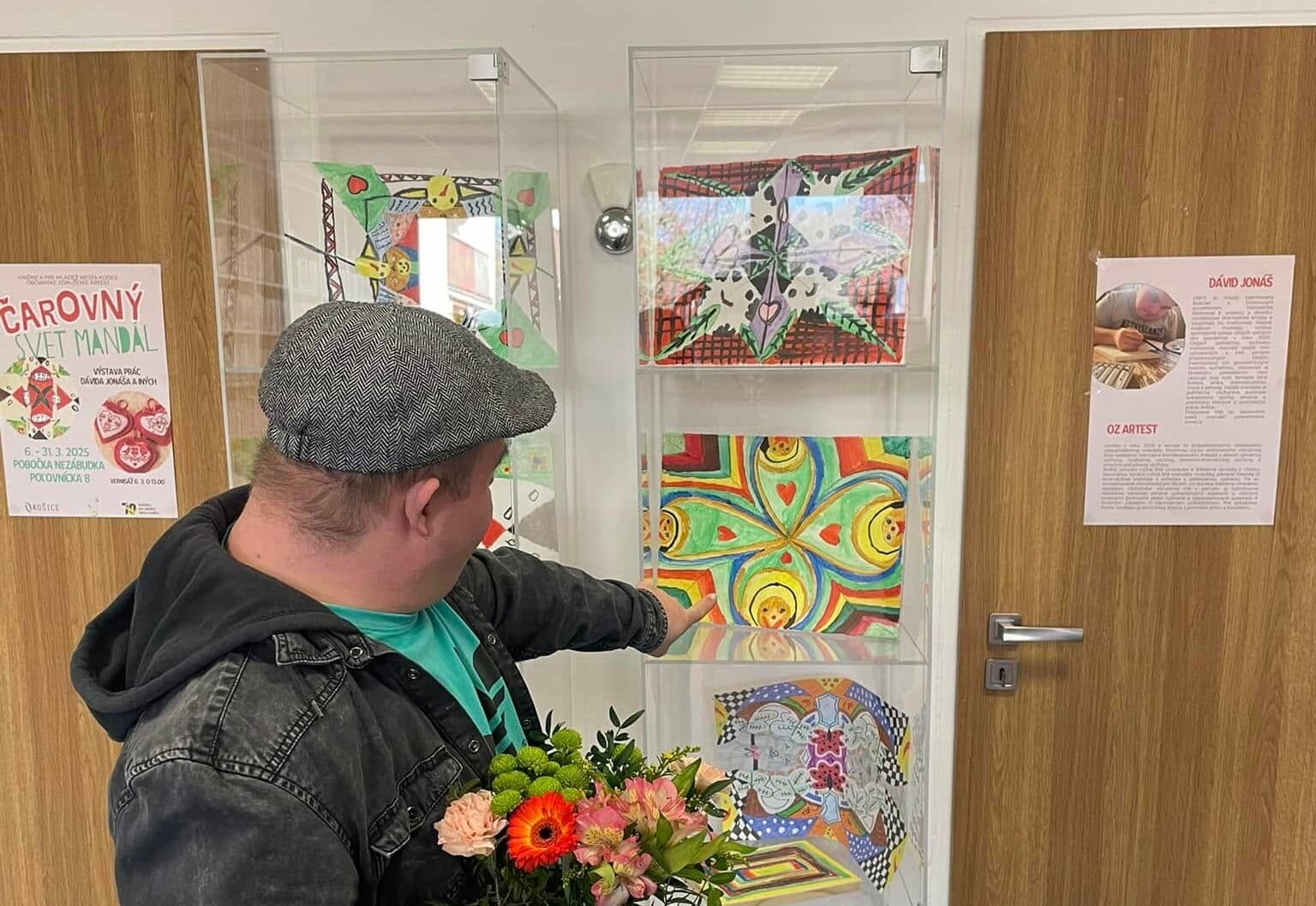 Čarovný svet mandál Dávida Jonáša ožíva na jedinečnej výstave (FOTO)