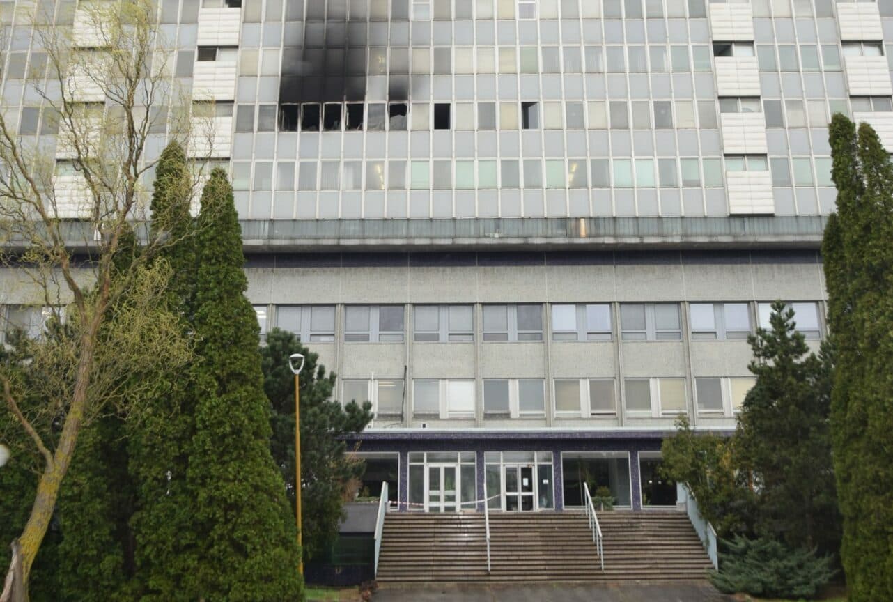 Uplynul rok od požiaru v košickej nemocnici UNLP (FOTO)