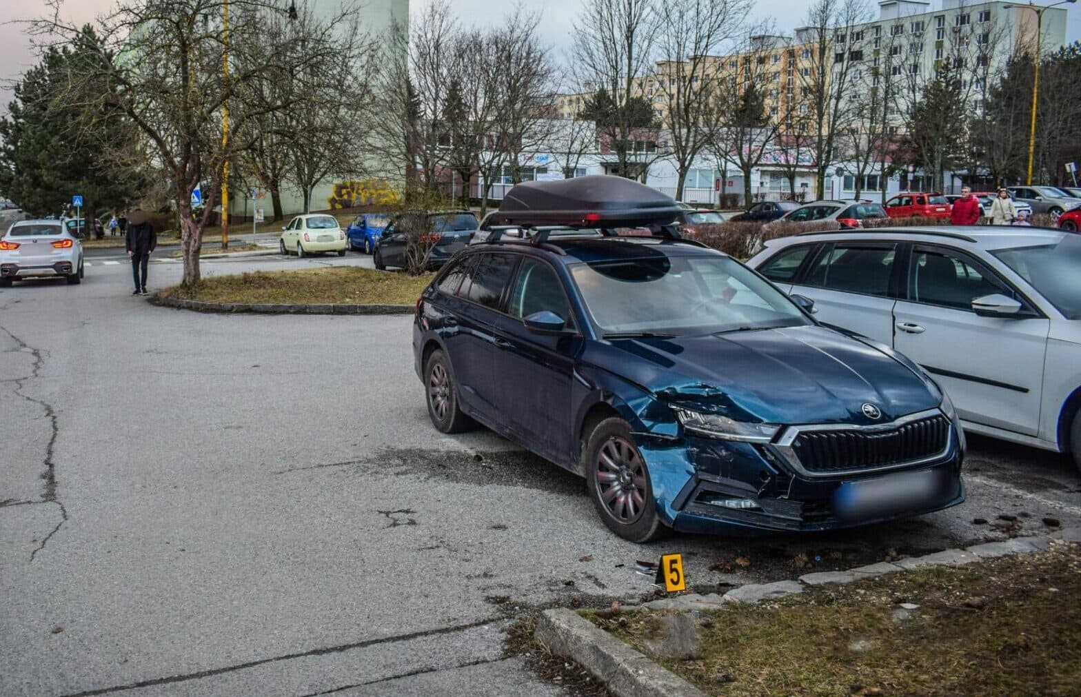 Polícia hľadá svedkov dopravnej nehody