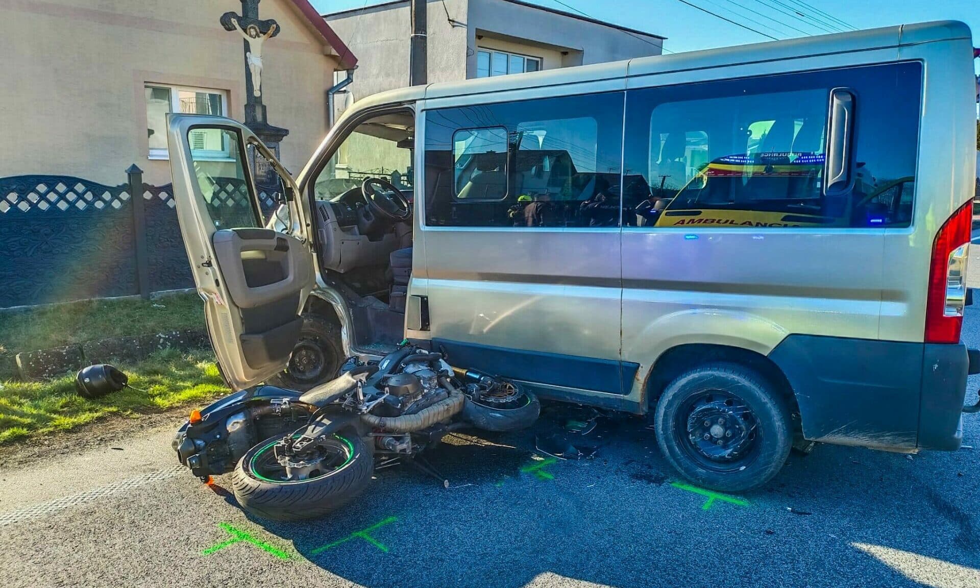 Vážna nehoda motorkára si vyžiadala prevoz vrtuľníkom