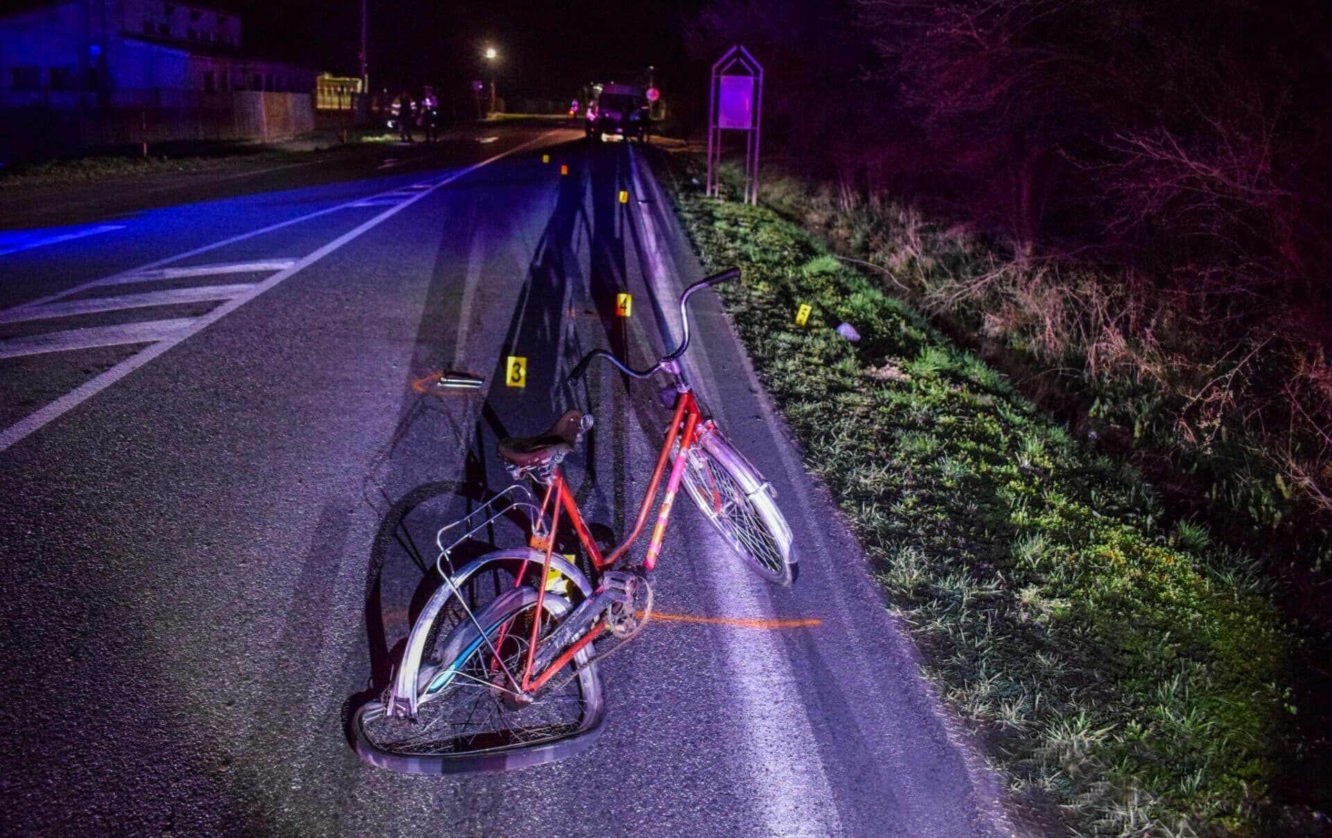 Vodič po zrážke s cyklistom UŠIEL Z MIESTA NEHODY!