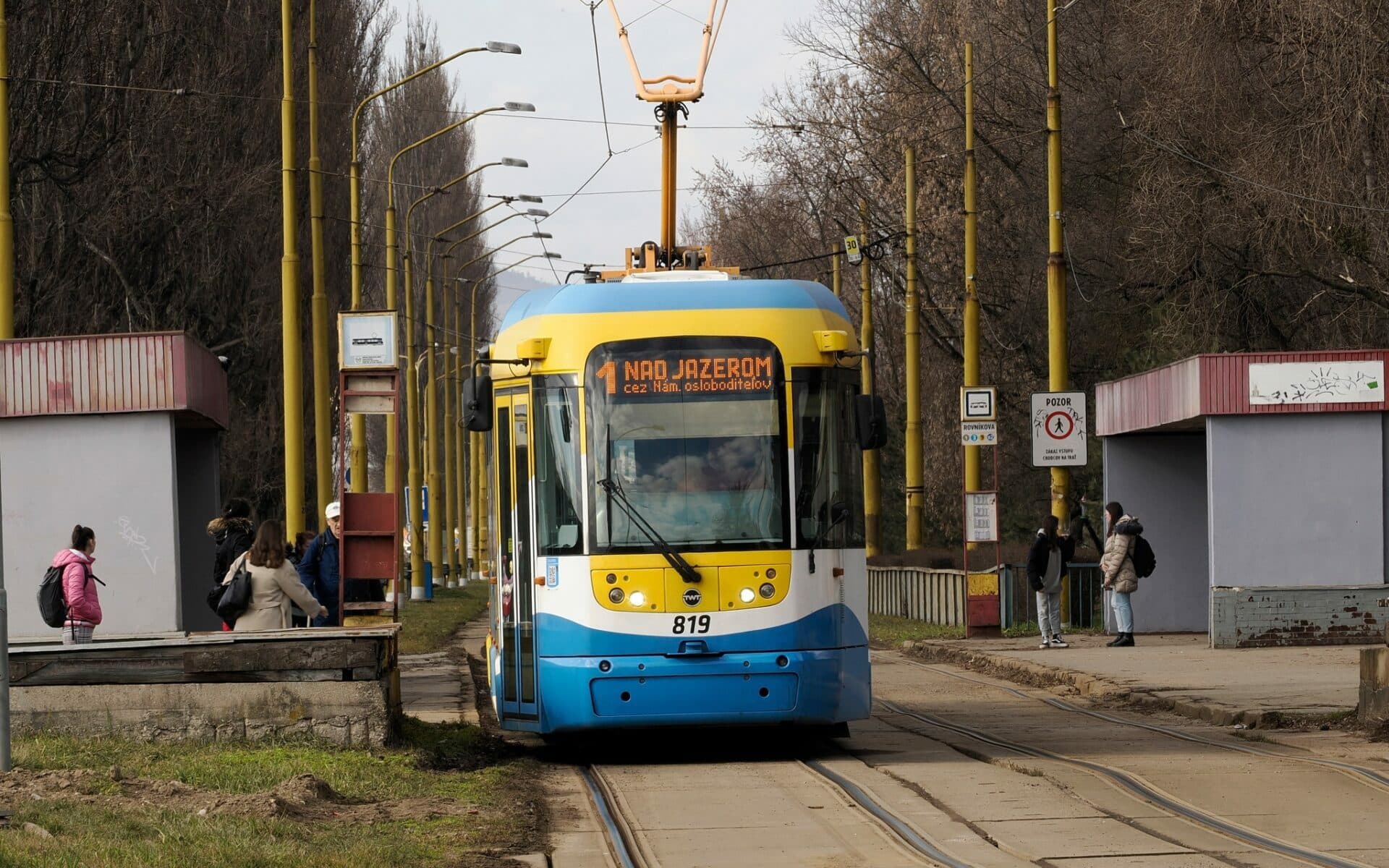 Oznam o čistení električkových tratí v Košiciach