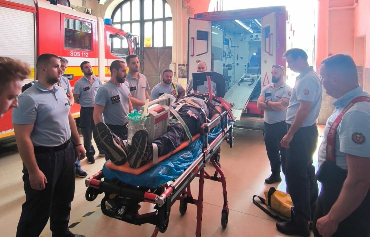 Košickí hasiči trénovali s prístrojom Corpuls CPR (FOTO)