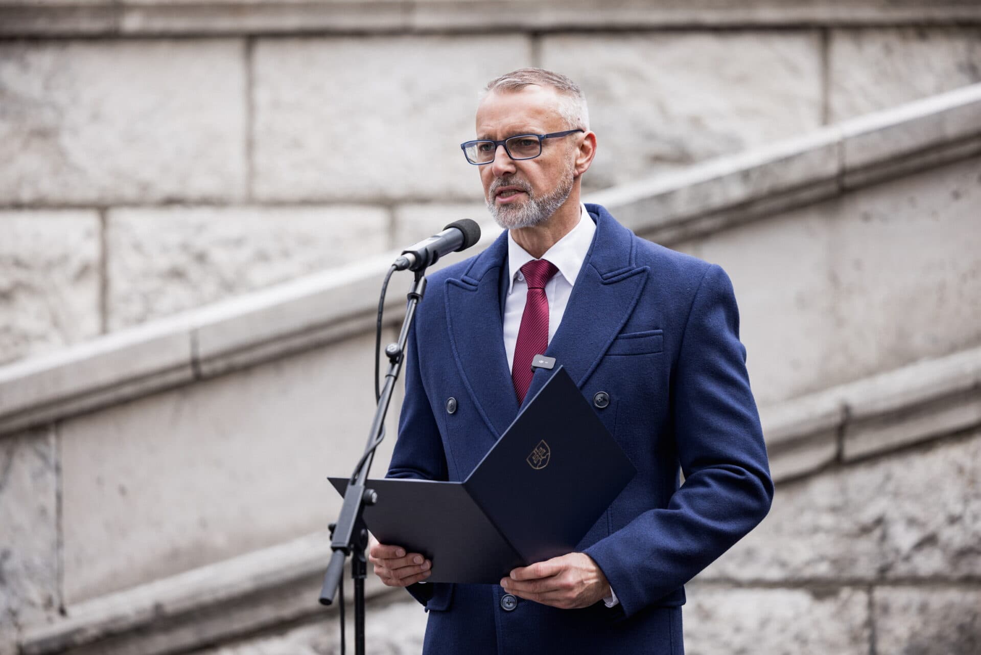 Richard Raši vyzval na odmietnutie prepisovania dejín a poľudšťovania fašizmu