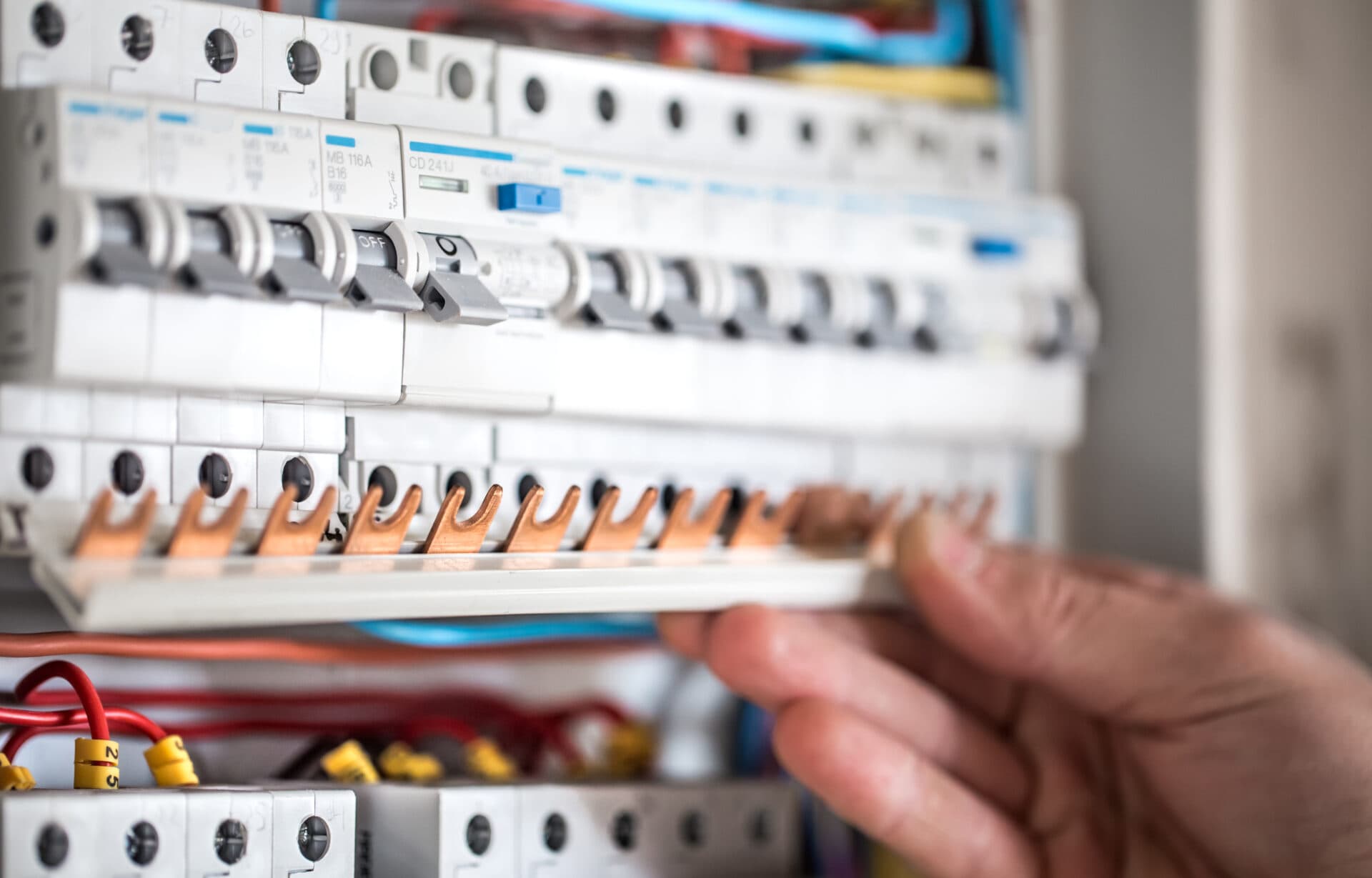 Oznam o odstávkach elektrickej energie na tento týždeň v Košickom kraji (21.4.-27.4.2025)