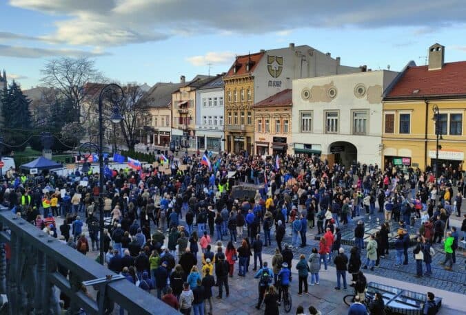 Košičania sa opäť zišli na proteste, ich rady však v porovnaní s predošlými zhromaždeniami zredli