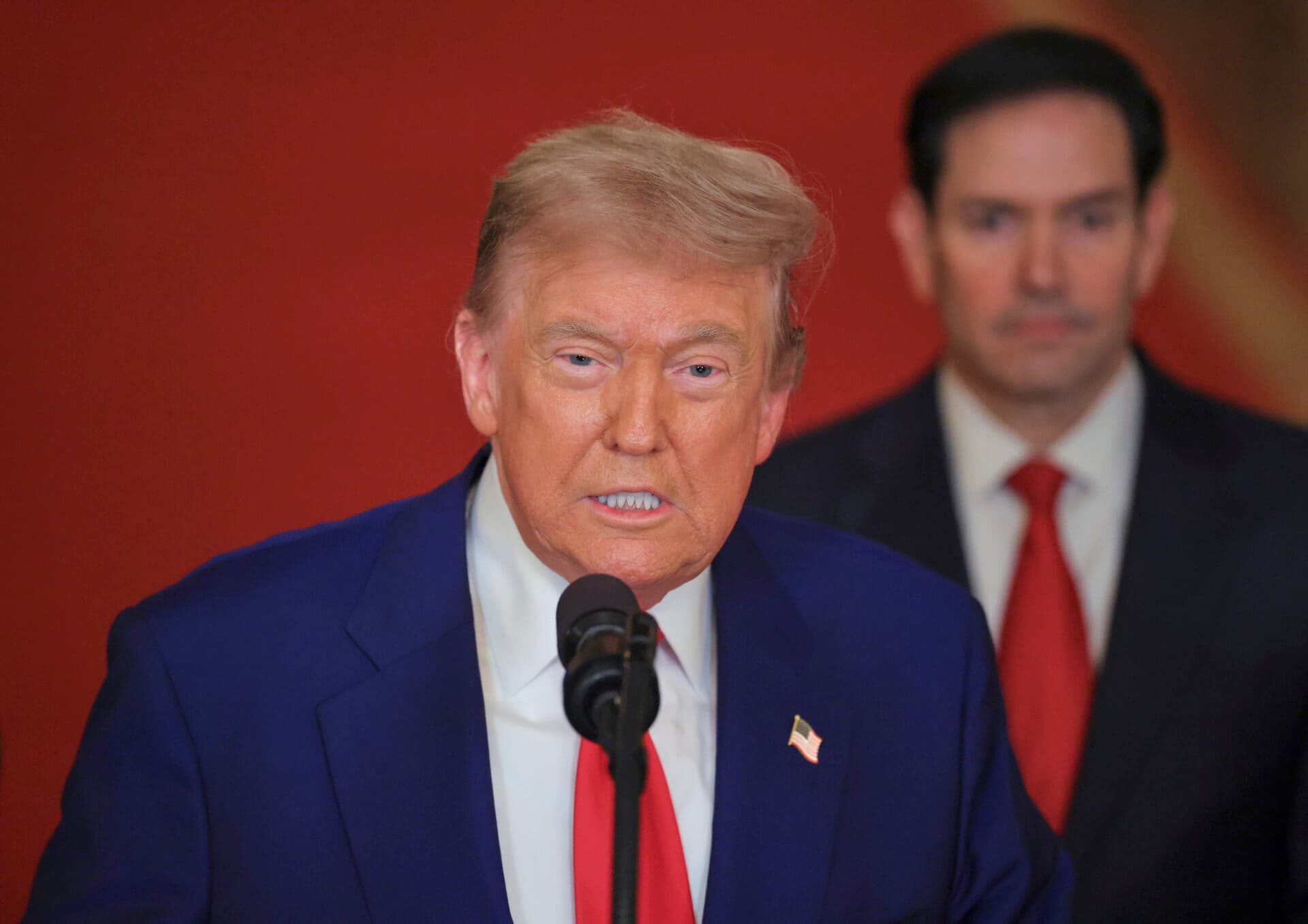 Američania zhodili na Irán bomby, zničili podľa Trumpa jadrové zariadenia