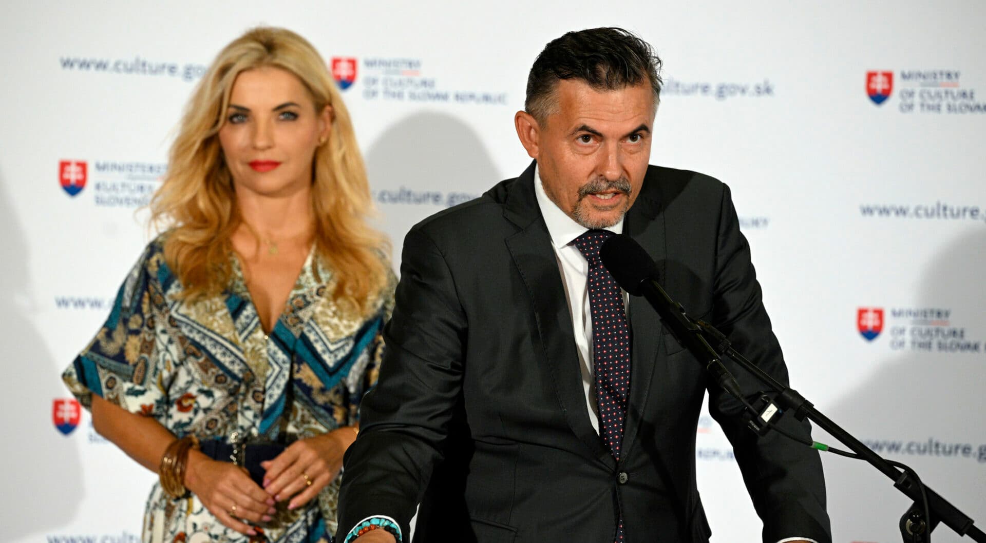Ministerstvo kultúry pripravuje zákon o štátnom jazyku, cieľom je dať viac váhy slovenčine