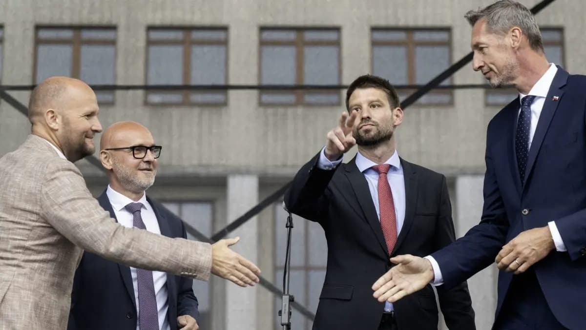 Šimečka ponúka záchranu pre menšie strany, SaS a KDH chcú ísť do volieb samostatne
