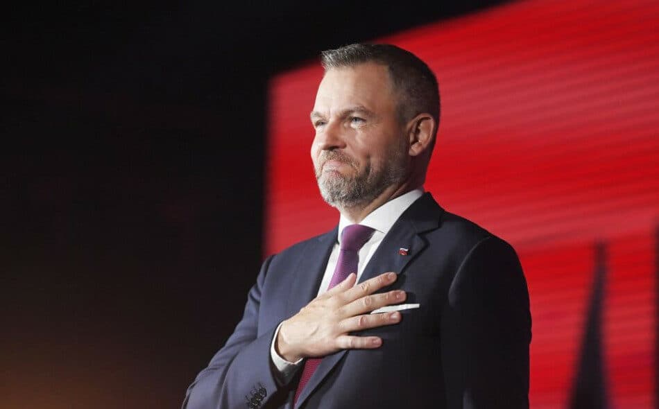 Prezident vyhlásil referendum na 4. júla, otázku o predčasných voľbách z neho vyradil