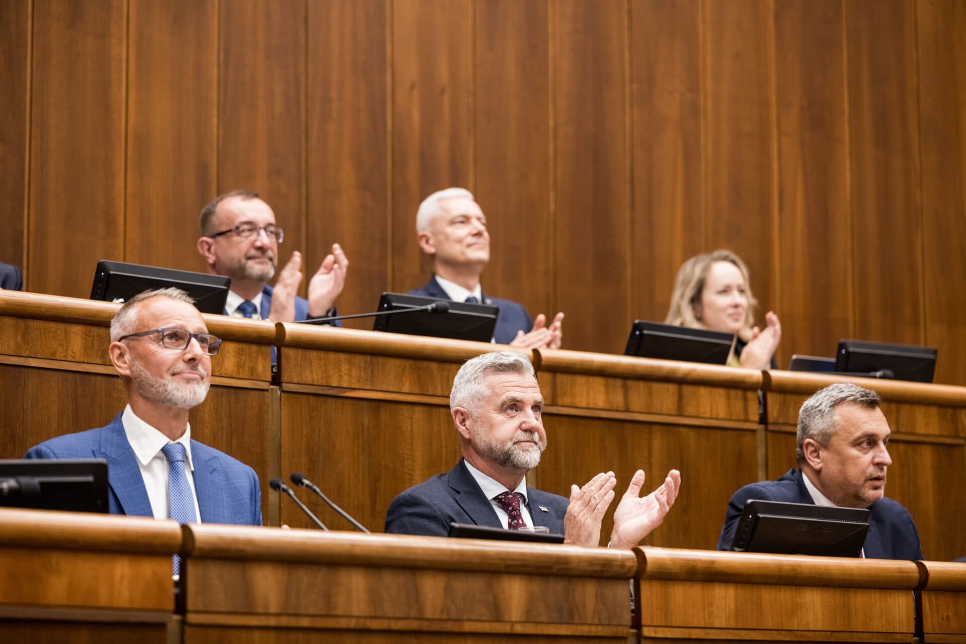 Parlament posunul do druhého čítania zmeny vo voľbách zo zahraničia, hlasovanie poštou by malo skončiť